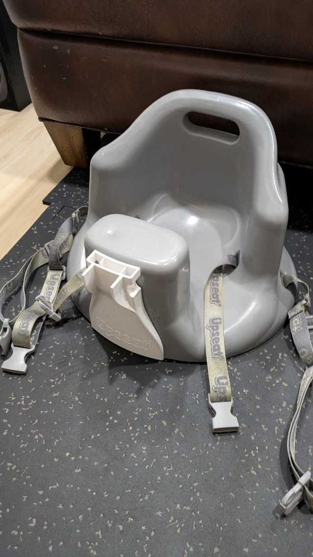Upseat Floor and Booster Seat - photo 2