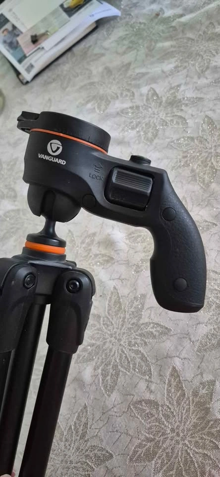 Vanguard Espod CX 204AGH Tripod - photo 3