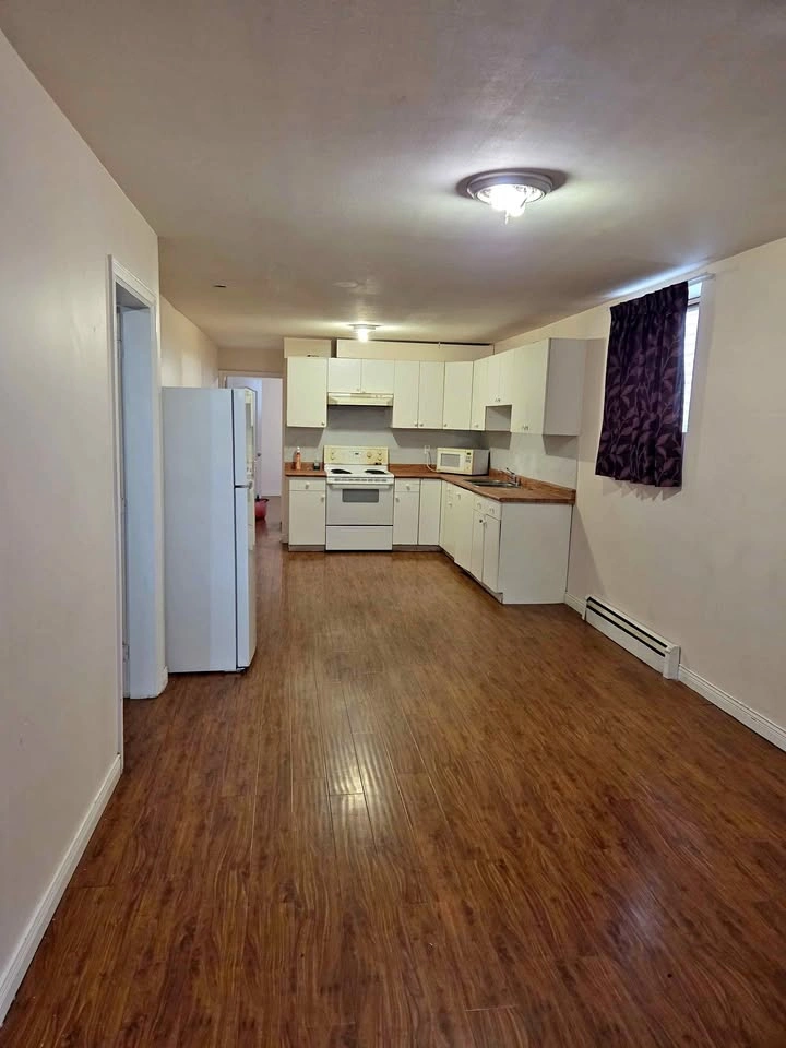 2 Beds 1 Bath - House