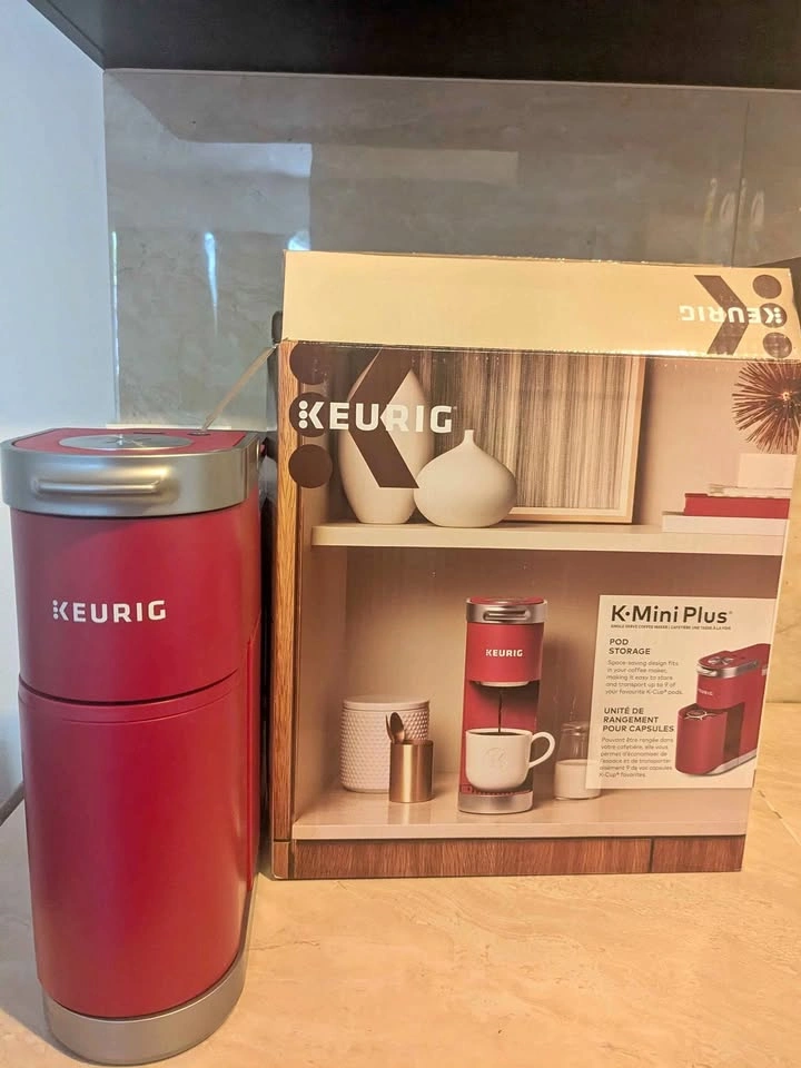 Keurig mini coffee maker + free creme brule coffee pods