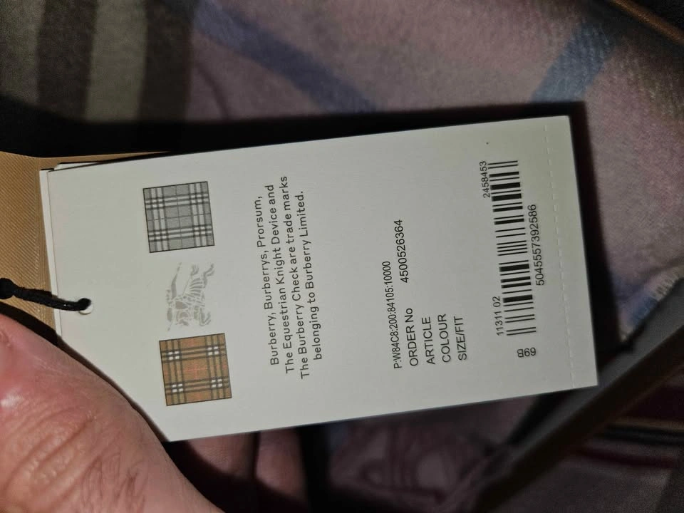 Burberry scarfs color options - photo 5