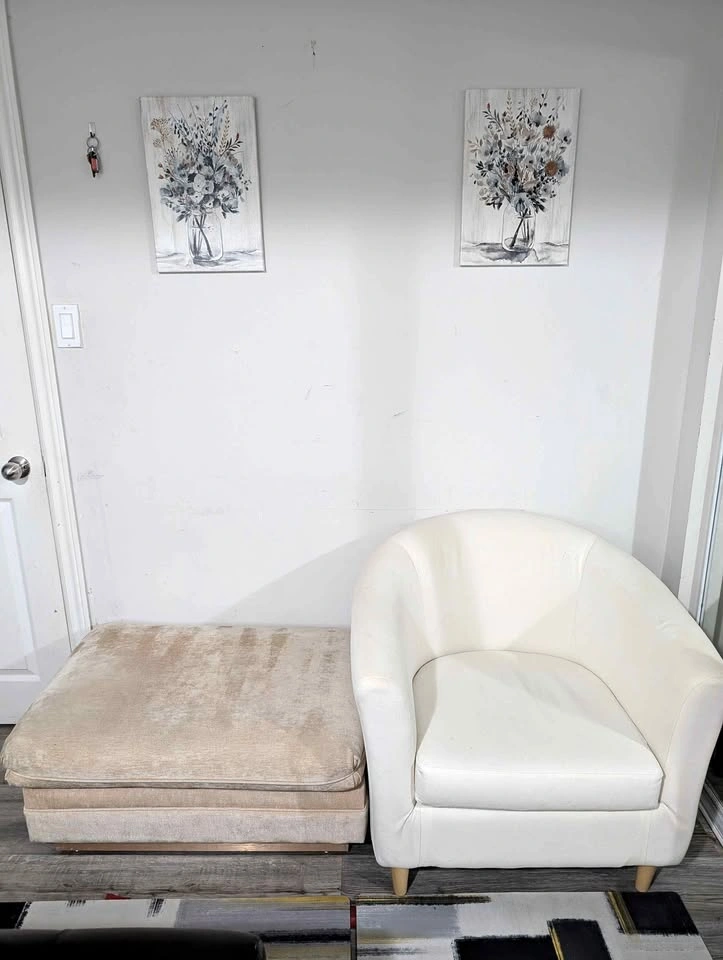 Sofa chair with an Ottoman