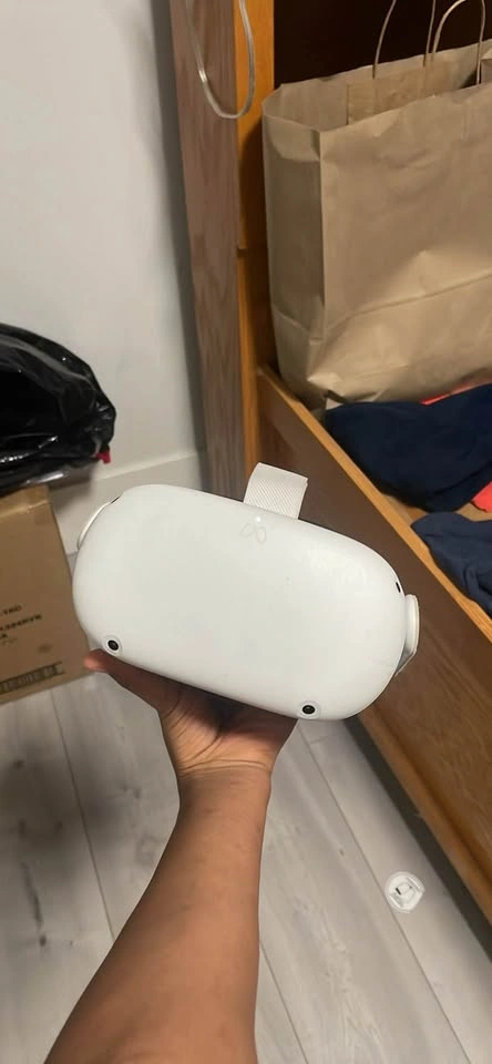 Oculus quest 2 - photo 2