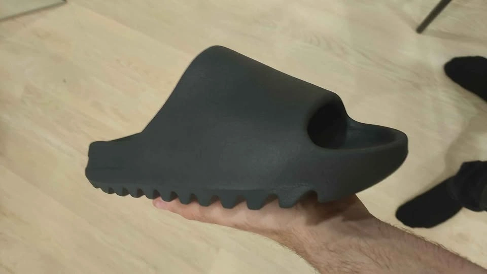 Yeezy Slides Onyx (Black) – Brand New & Sealed | Authentic - photo 2