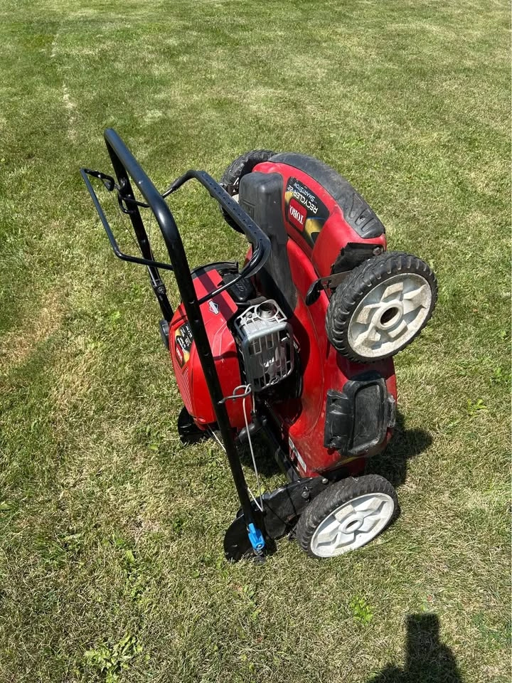 Toro 22” recycler mower - photo 4