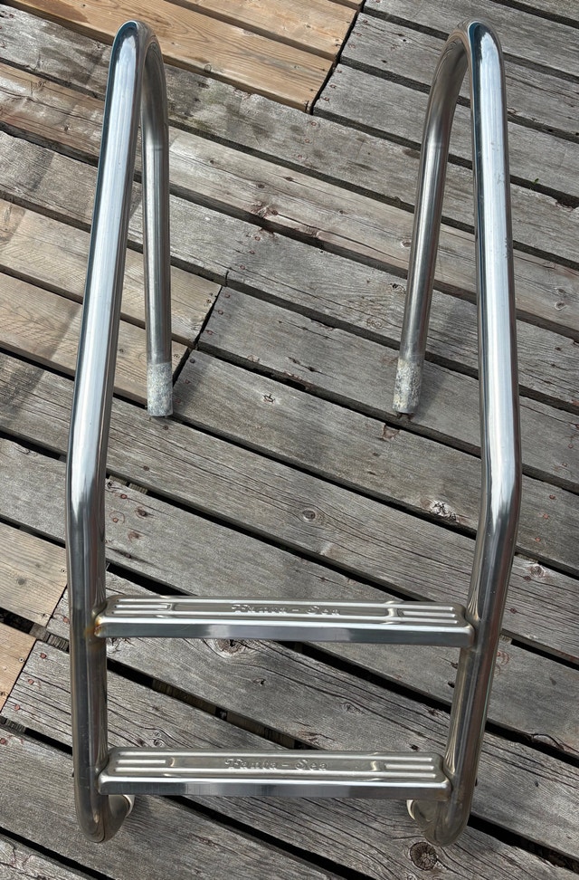 Pool Ladder – Stainless Steel