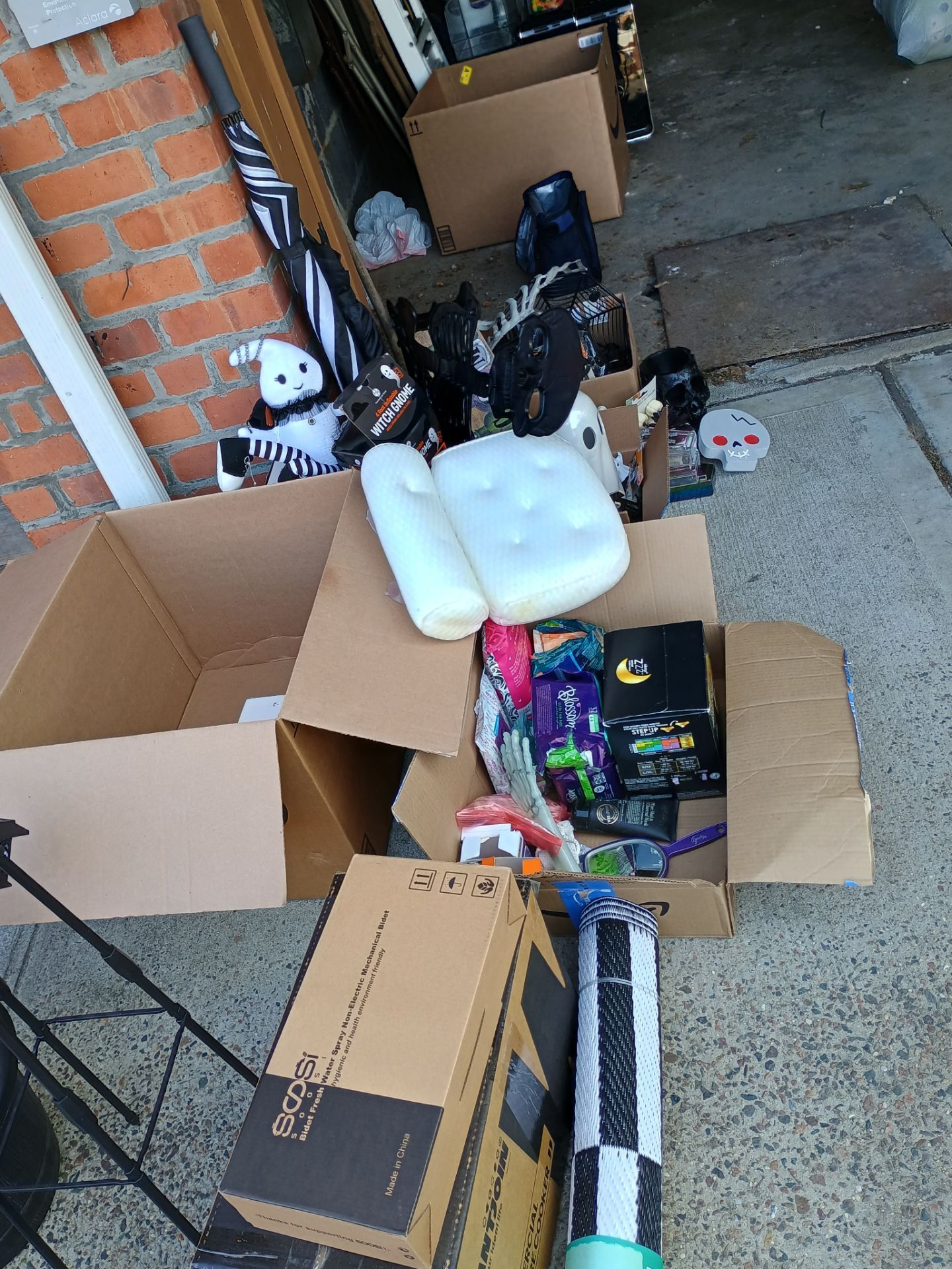 TODAY AND TOMORROW GARAGE SALE FLUSHING - photo 4
