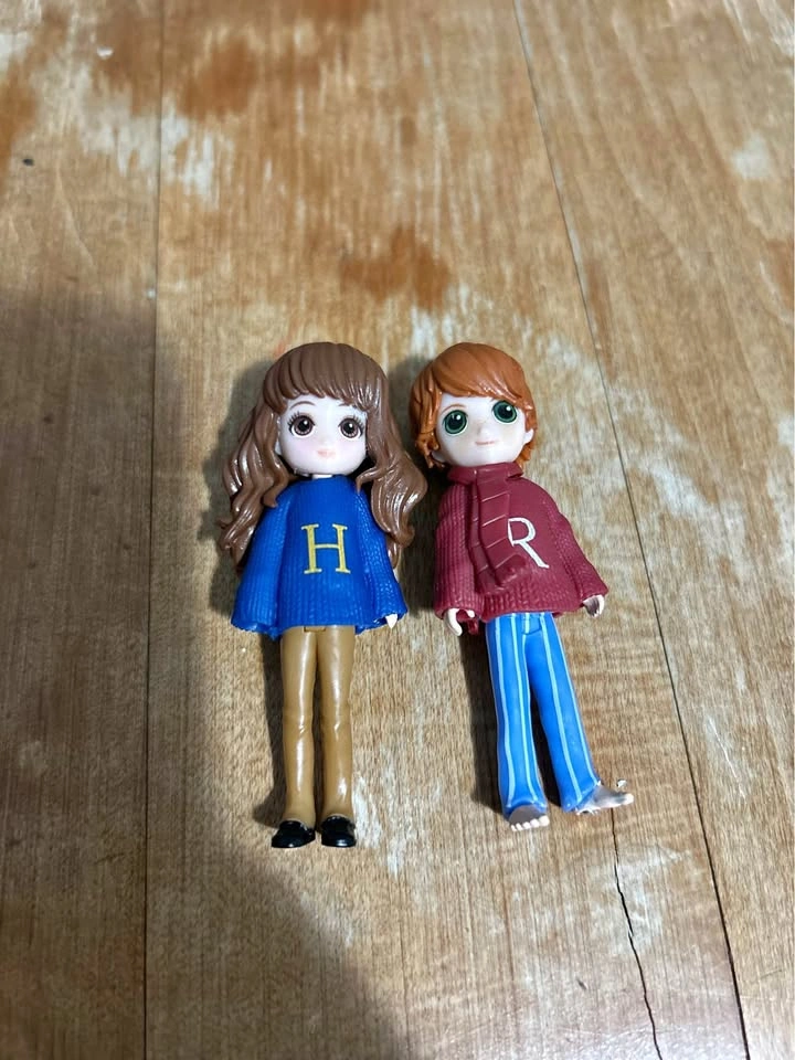 Harry Potter Mini Figurines with Owl and Creature