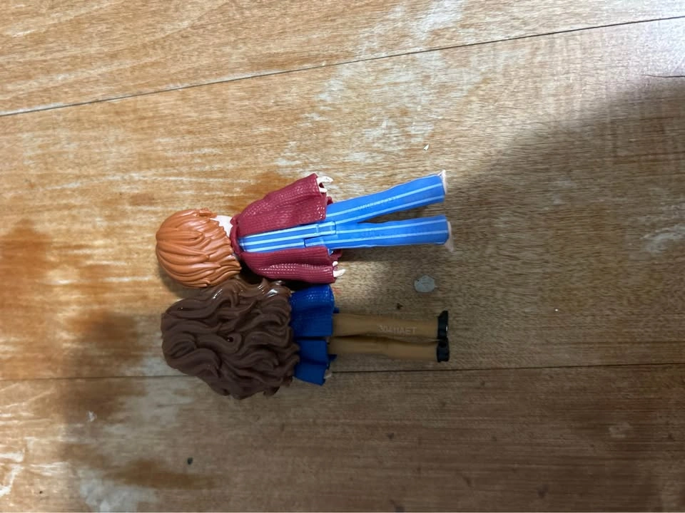 Harry Potter Mini Figurines with Owl and Creature - photo 2
