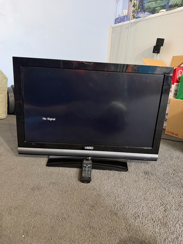 Vizio E320VA 32-inch Television