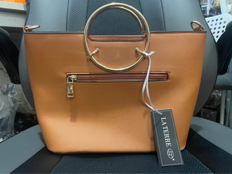 LA TERRE Metal Ring Handle Vegan Saffiano Leather Satchel - photo 3