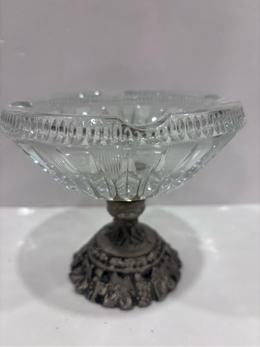 Vintage Crystal Pedestal Ashtray with Ornate Silver Tone Grape M - photo 4