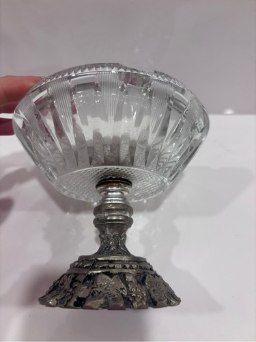 Vintage Crystal Pedestal Ashtray with Ornate Silver Tone Grape M - photo 5