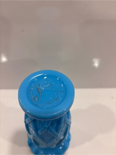 Vintage blue opaline milk glass bud vase w lattice pattern - photo 5