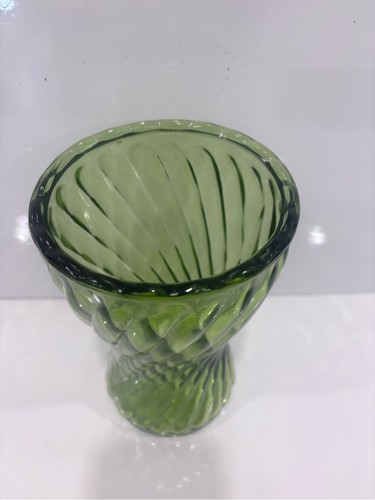 Vintage Olive / Avocado Green Optic Swirl Pressed Glass Vase - photo 2