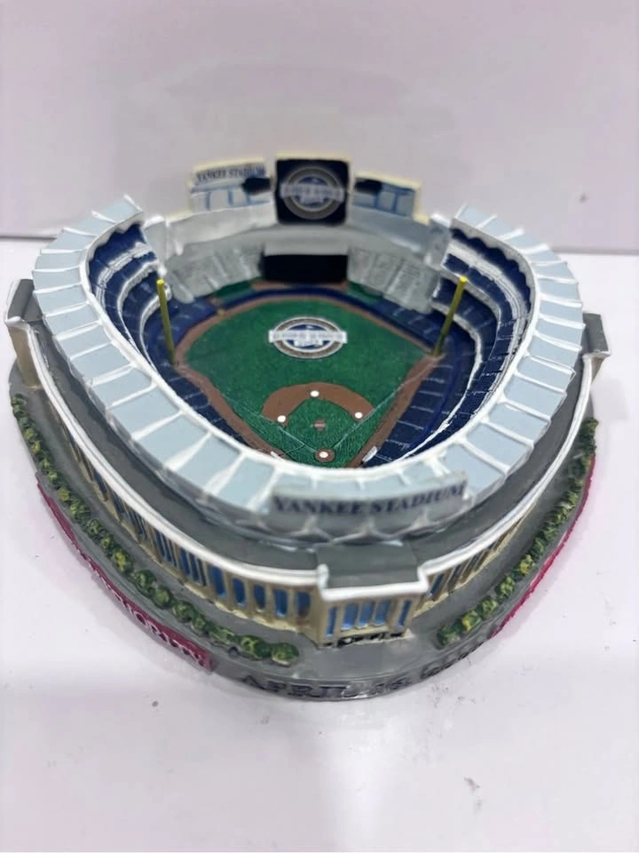 NY YANKEE STADIUM INAUGURAL SEASON 2009 COLLECTIBLE