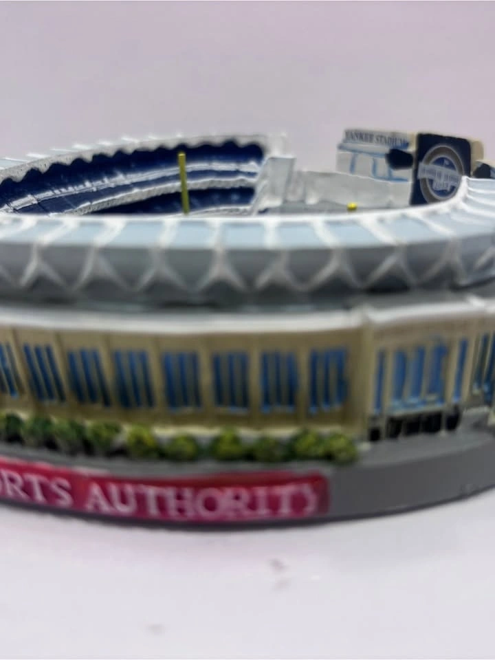 NY YANKEE STADIUM INAUGURAL SEASON 2009 COLLECTIBLE - photo 3
