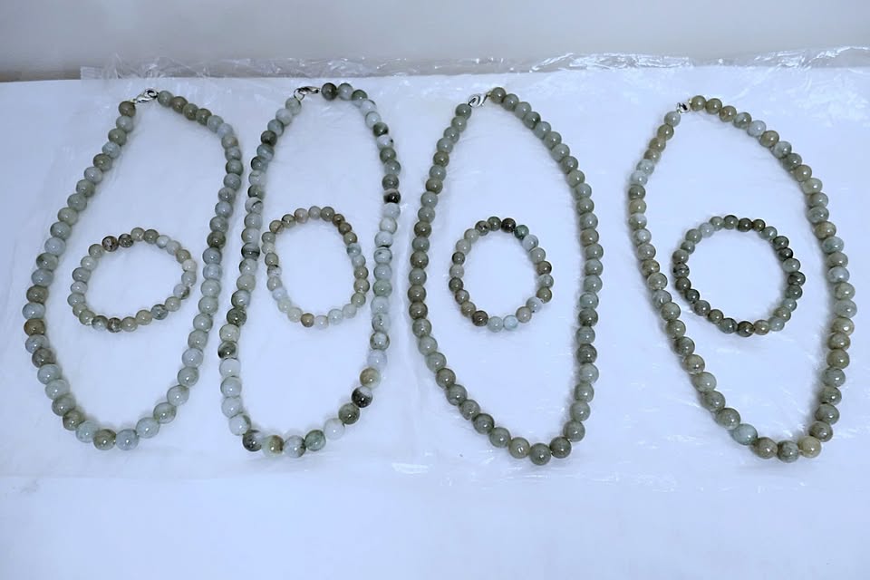 New Lot of 8 Unworn Genuine Gemstone Necklaces & Bracelets