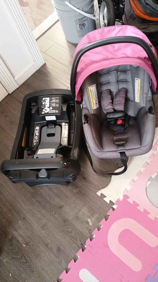 Evenflo Car Seat - photo 5