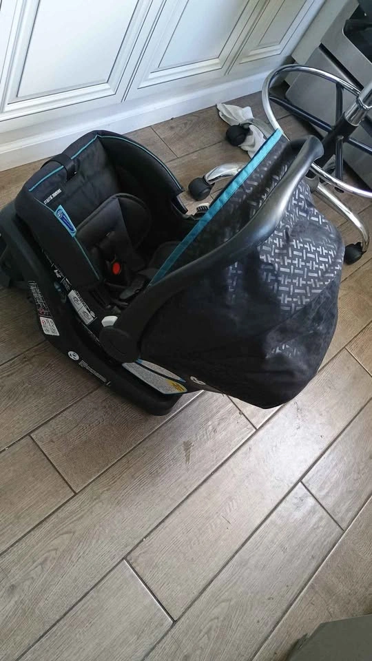 Graco Car Seat - photo 3
