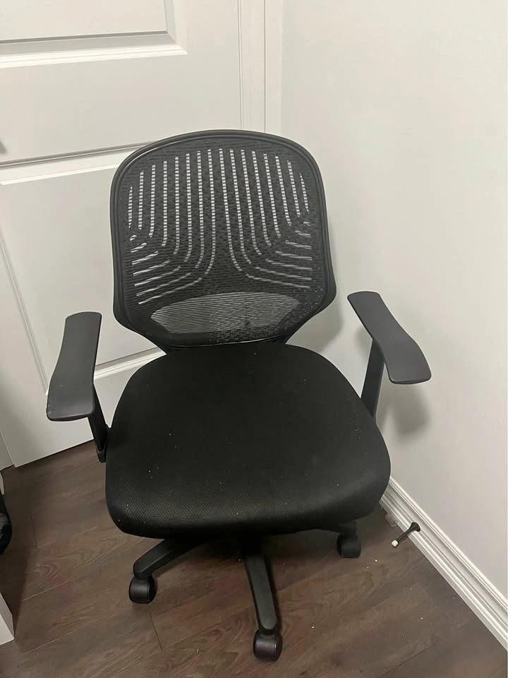 Ergonomic Office Chair – Great Condition