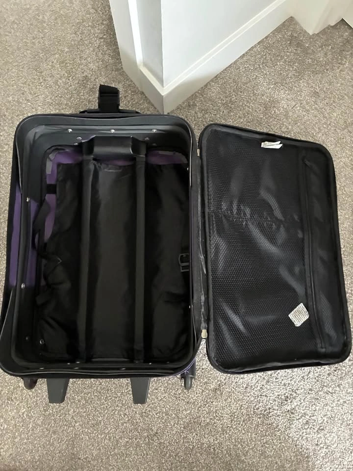 Jetstream Purple Rolling Suitcase - photo 3