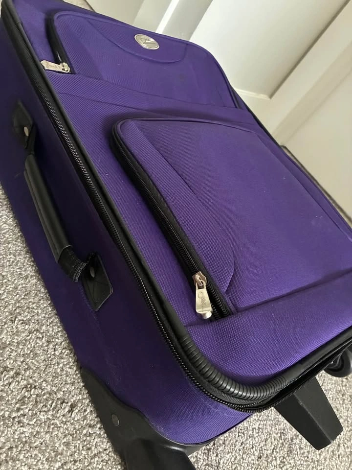 Jetstream Purple Rolling Suitcase - photo 5