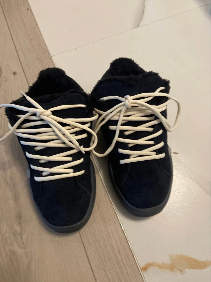 1:1 Brand new Erl vamps size 11 (50$ to whoever can sell these) - photo 4