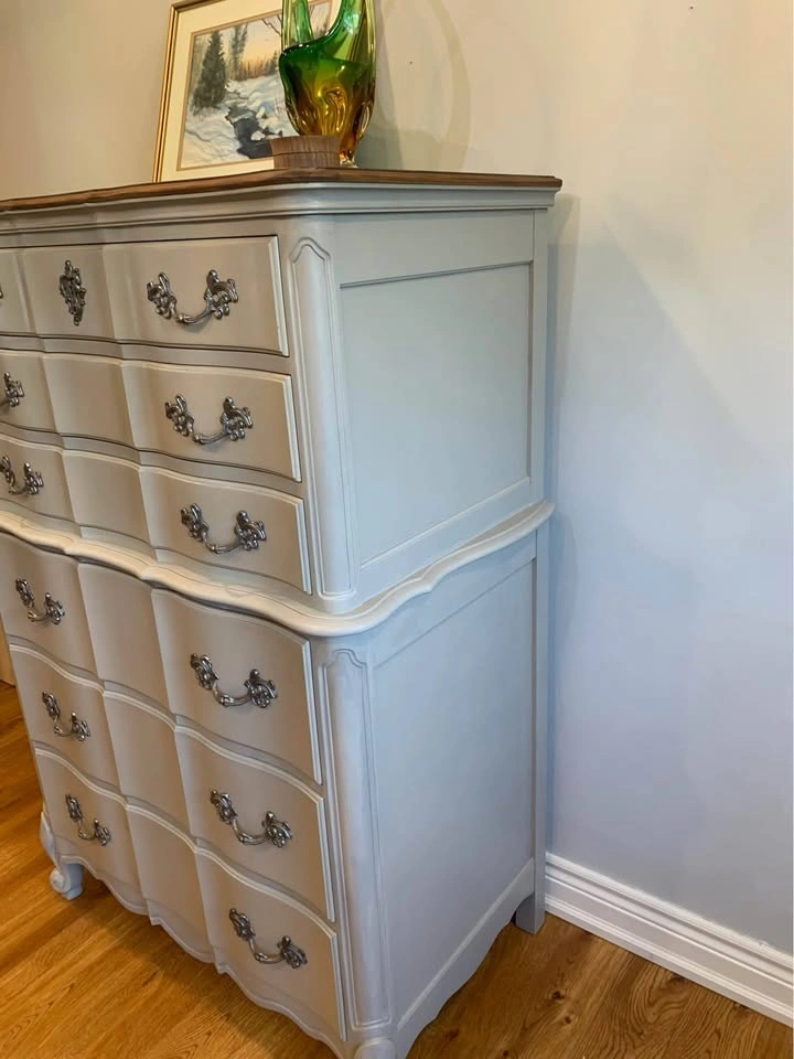 French Provincial Tall Boy Dresser made by Malcolm Furniture - photo 3