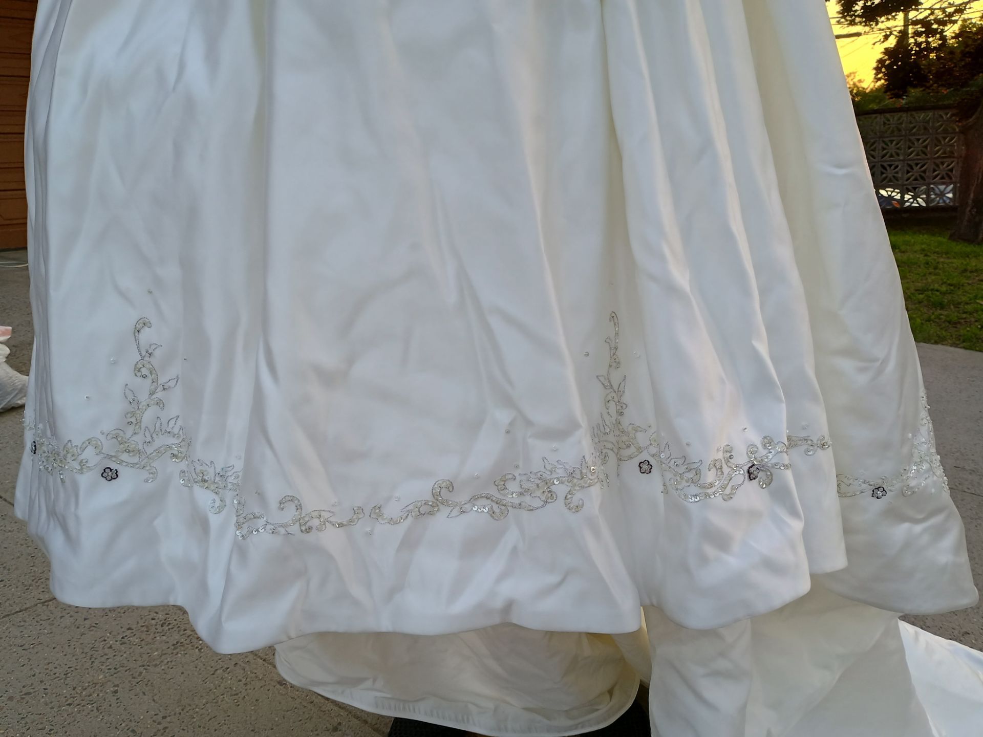 Christina Wu Ivory Wedding Gown Size 10 - photo 3