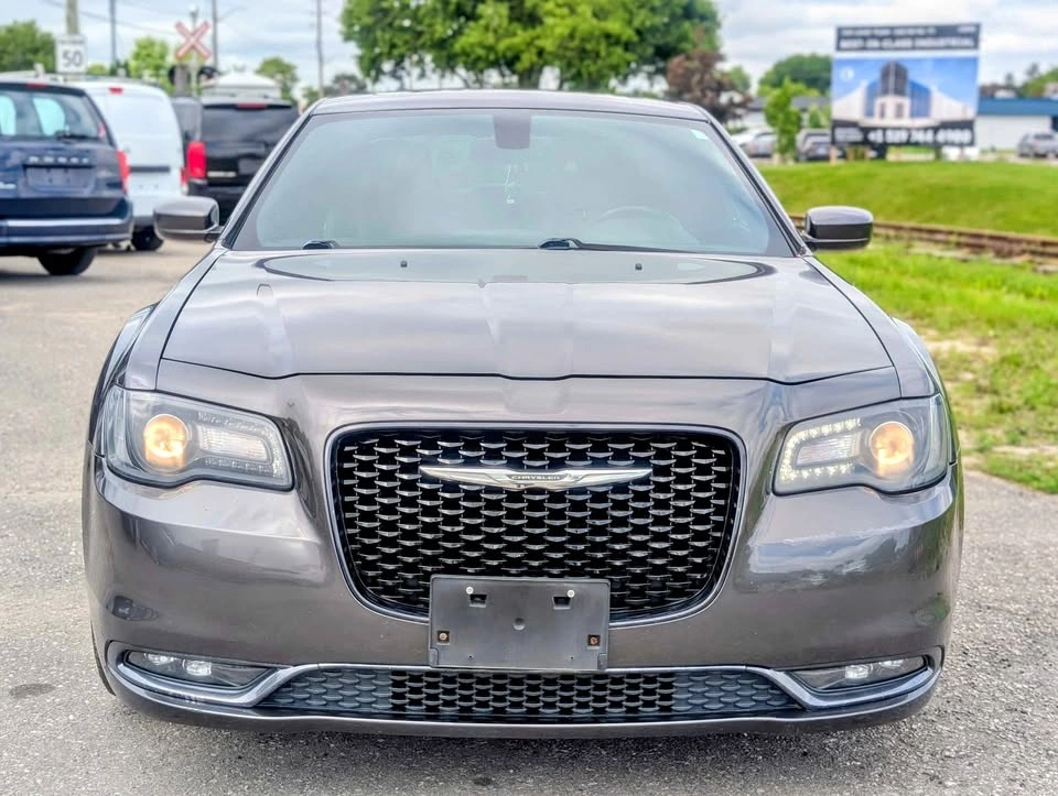 2016 Chrysler 300