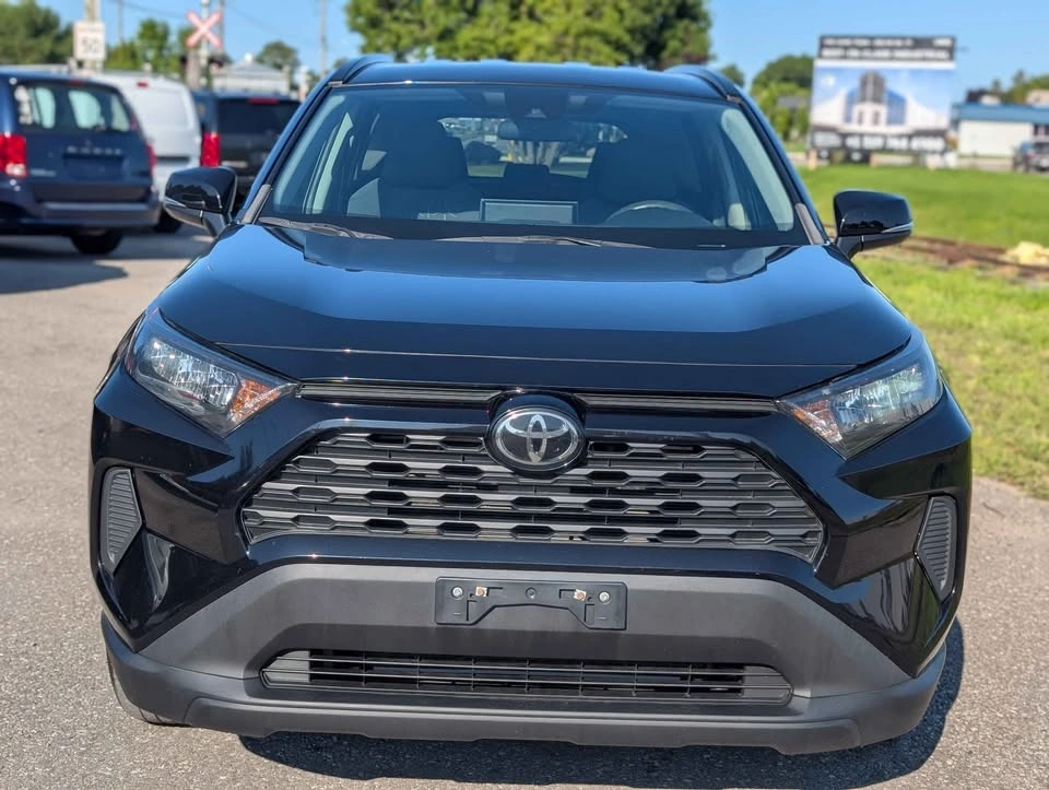 2021 Toyota RAV4 - photo 3