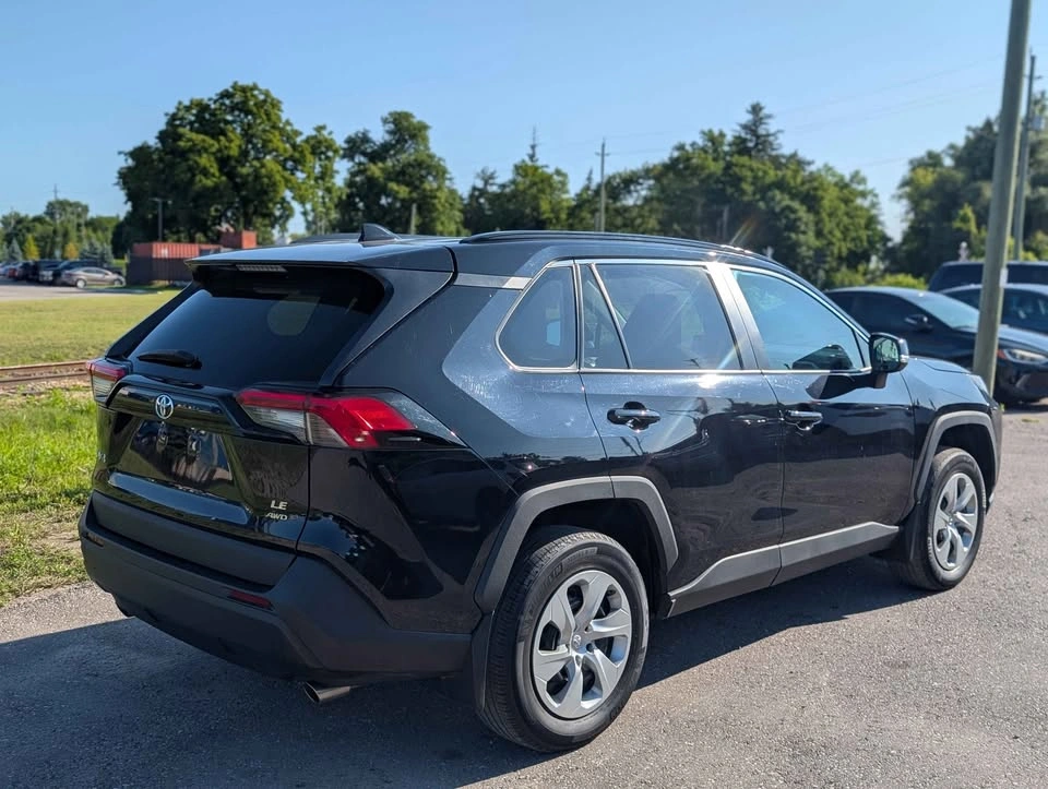 2021 Toyota RAV4 - photo 5