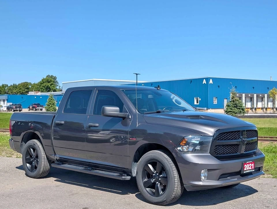 2021 Ram 1500 Classic Express 4X4 Crew Cab