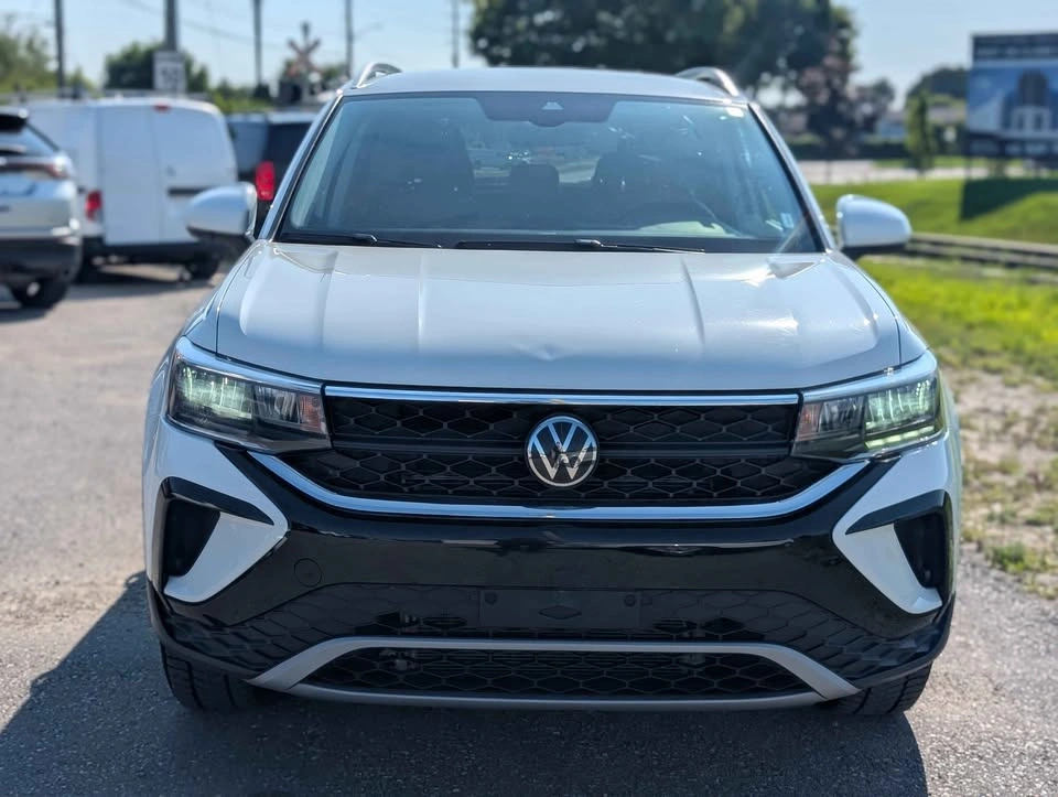 2024 Volkswagen Taos - photo 2