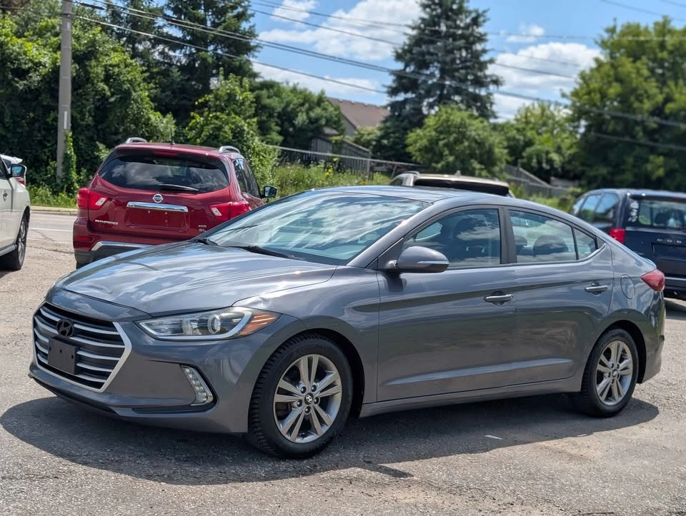 2017 Hyundai Elantra - photo 2