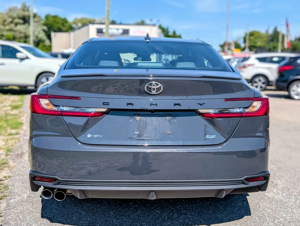 2025 Toyota Camry Hybrid - photo 5