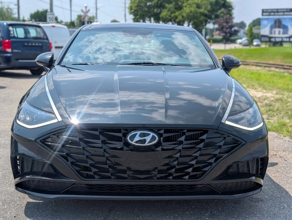 2023 Hyundai Sonata - photo 2