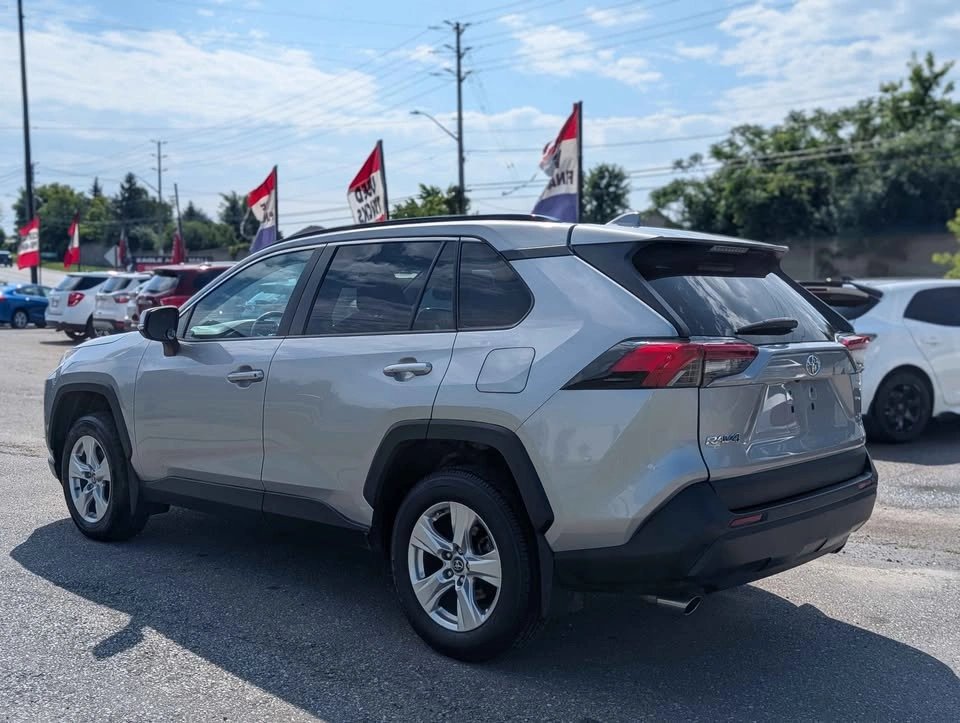 2019 Toyota RAV4 - photo 3