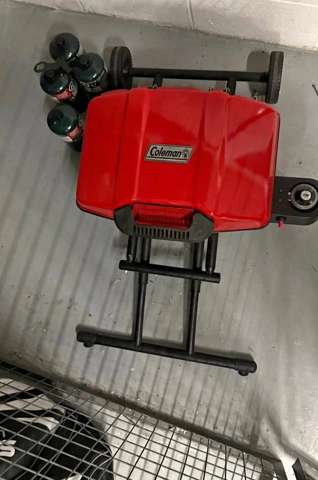 Coleman portable propane grill