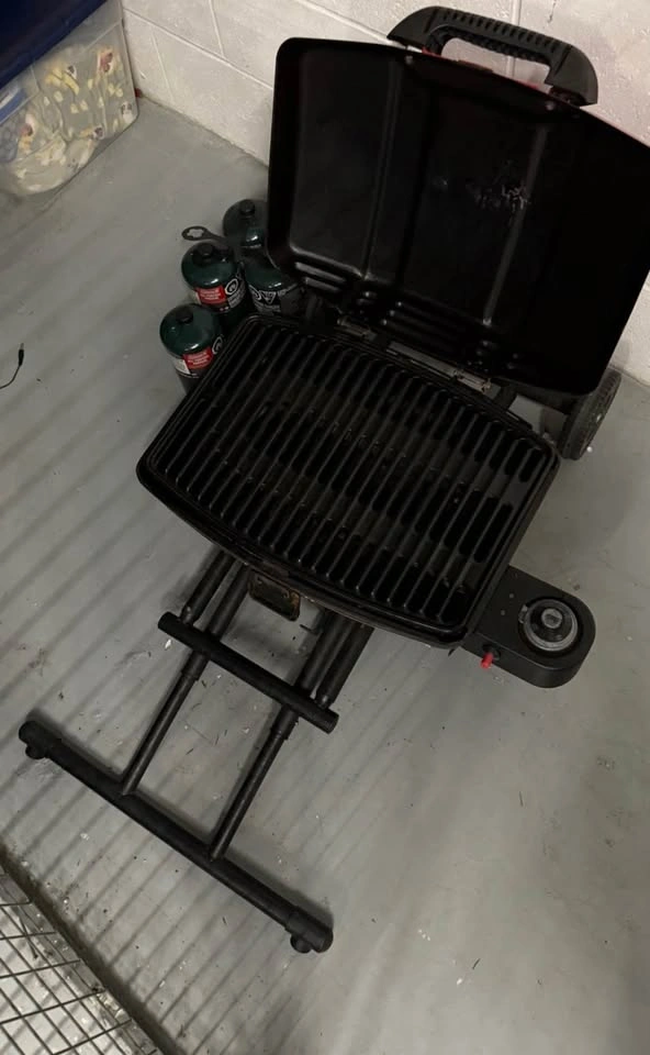 Coleman portable propane grill - photo 2