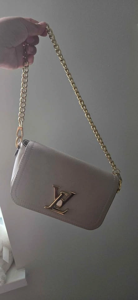 Louis Vuitton Grained Calfskin Lockme Tender Handbag - Greige - photo 5