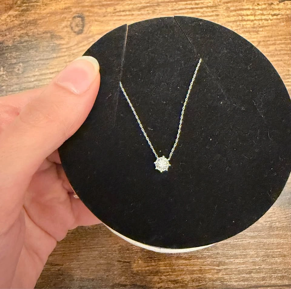 18K white gold Les Classiques Necklace with small Diamond rosett - photo 3