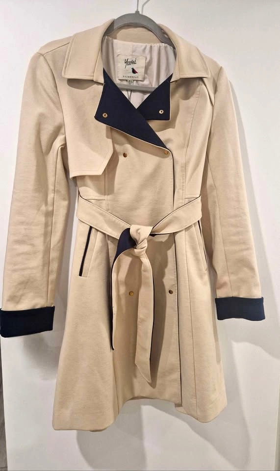 Yumi Outerwear Beige Navy Trench Coat Size 4
