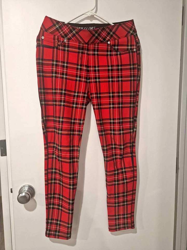 Nygard Luxe Slims Red Plaid Jeggings M (10-12)