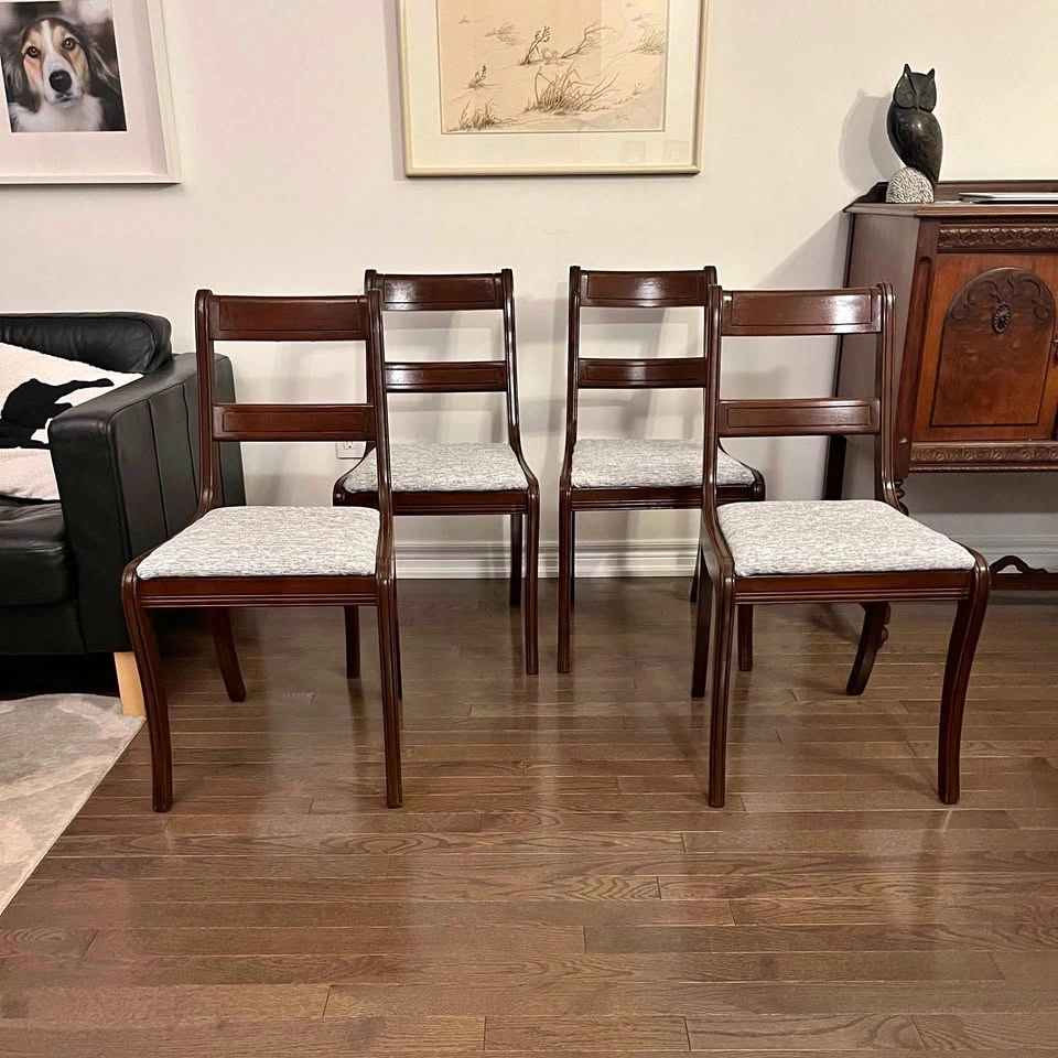 Set of 4 vintage Duncan Phyfe style Wooden Dining Chairs