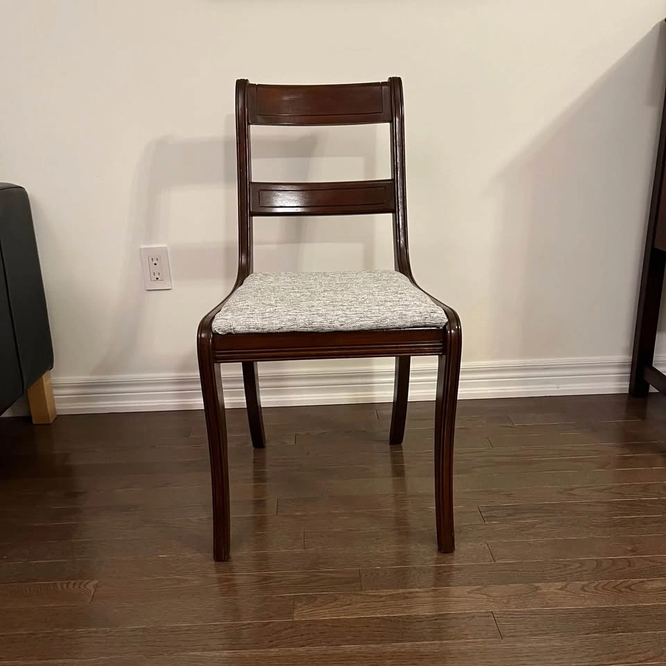 Set of 4 vintage Duncan Phyfe style Wooden Dining Chairs - photo 5