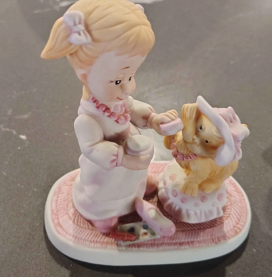 Precious moments and porcelain figurines - photo 2