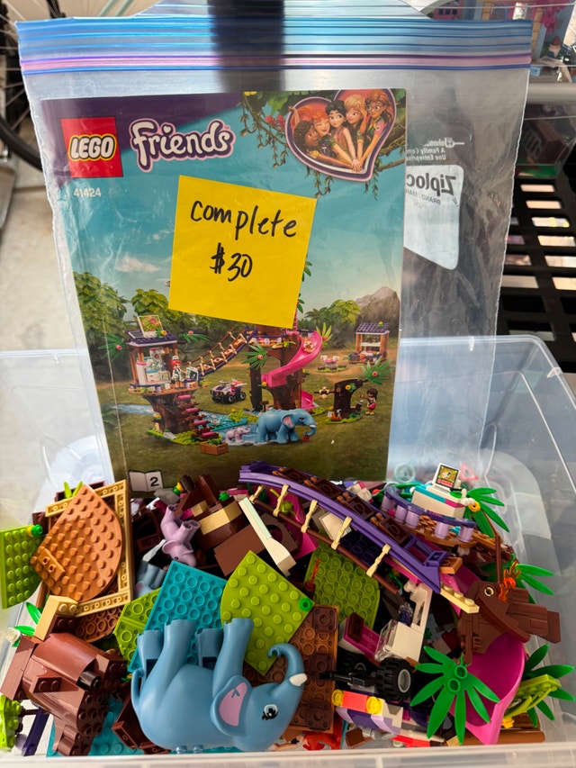Lego Friends Jungle Rescue Base 41424