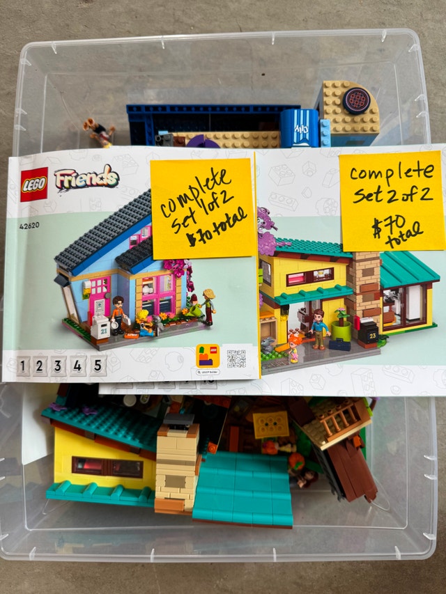 Lego Friends Olly and Paisley's Family Houses 42620